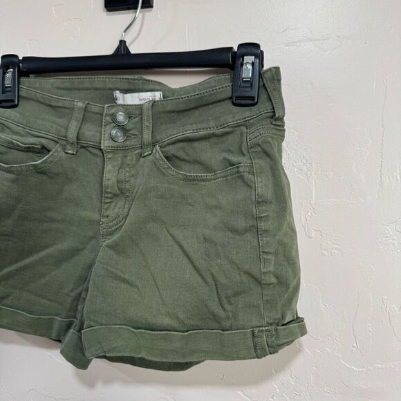 SO Low Rise Favorite Midi Olive Green Shorts - Picture 2 of 5